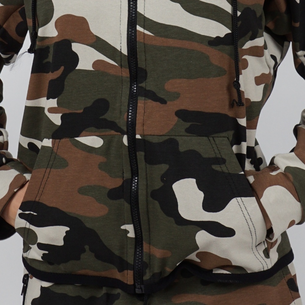 Hooded camouflage jacket with pockets - Picture 4 of 4